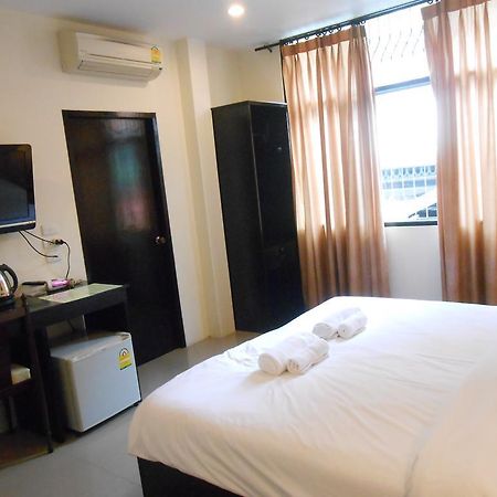 The Bang Khun Phrom Suites Bangkok Bilik gambar