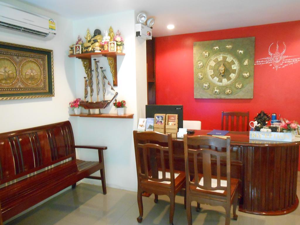 The Bang Khun Phrom Suites Bangkok Luaran gambar