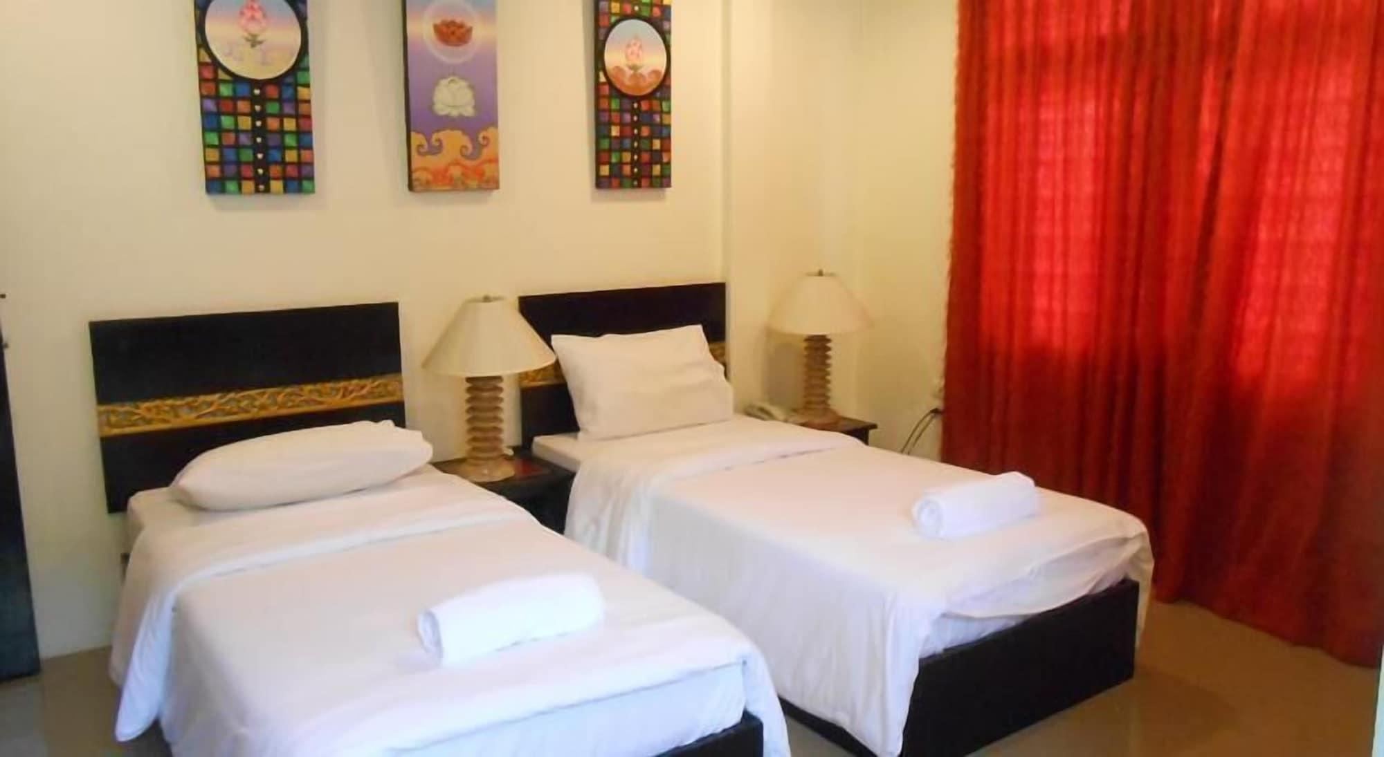 The Bang Khun Phrom Suites Bangkok Luaran gambar