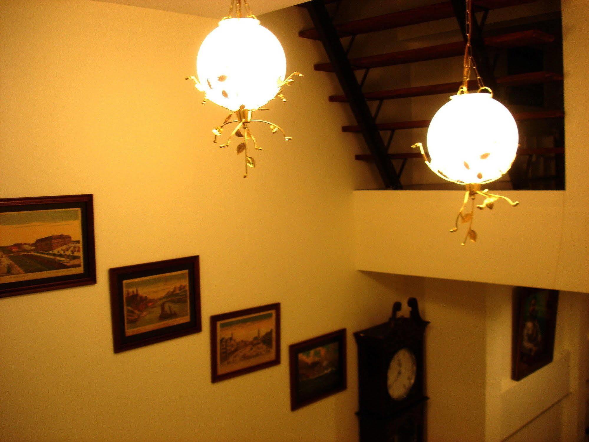 The Bang Khun Phrom Suites Bangkok Luaran gambar